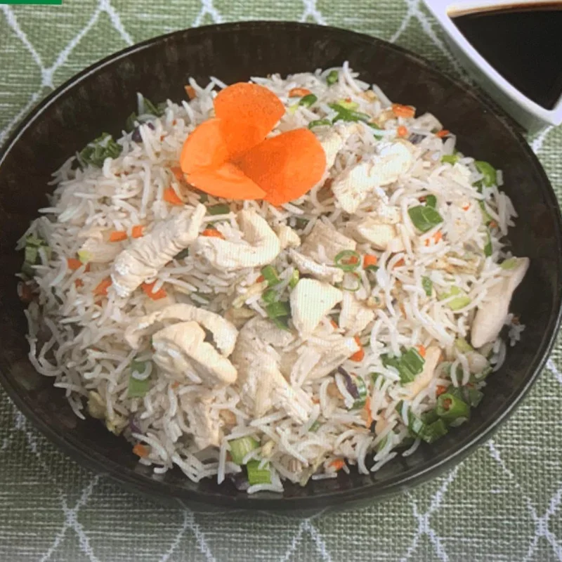 أرز مقلي بالدجاج